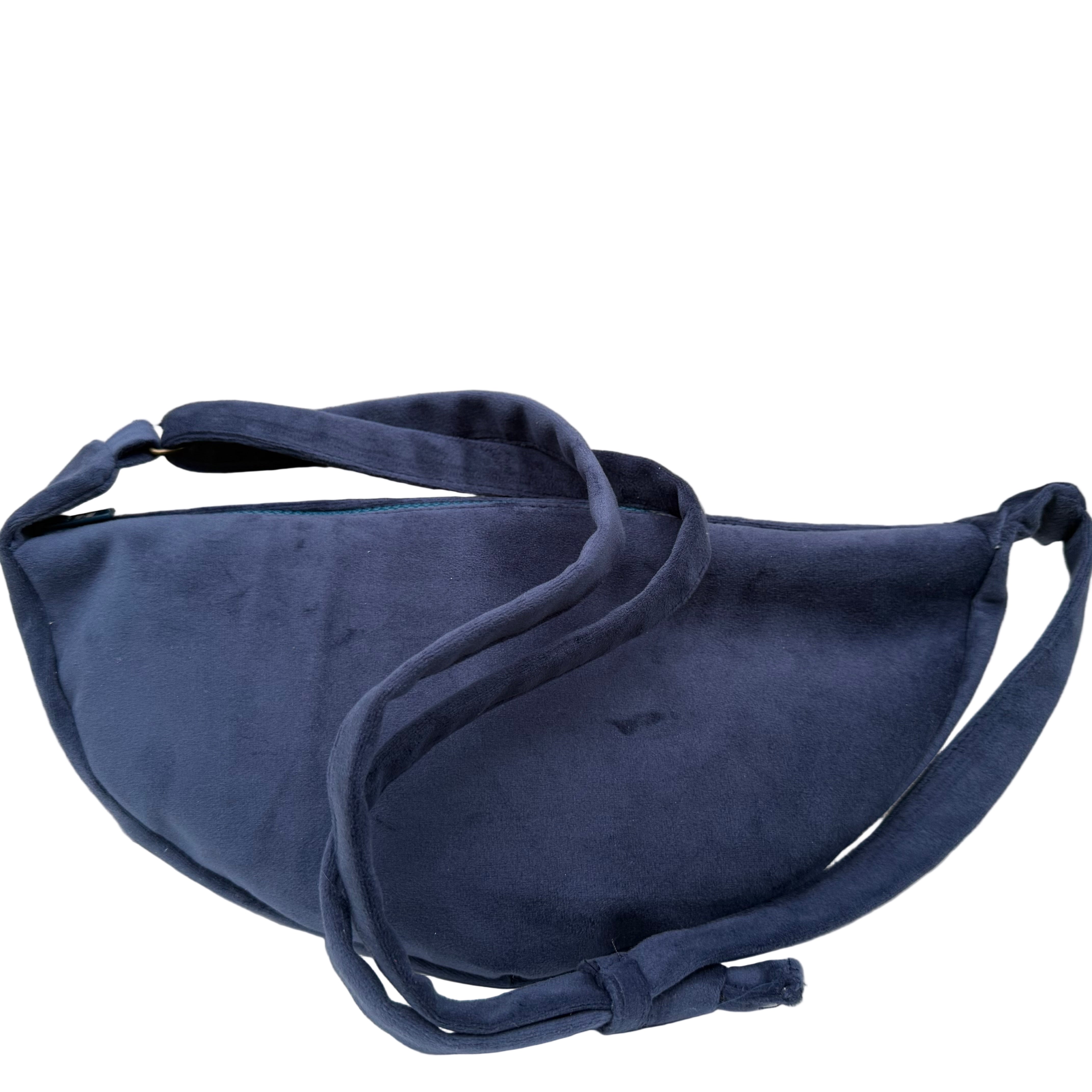 Täykky – Dark blue Velvet