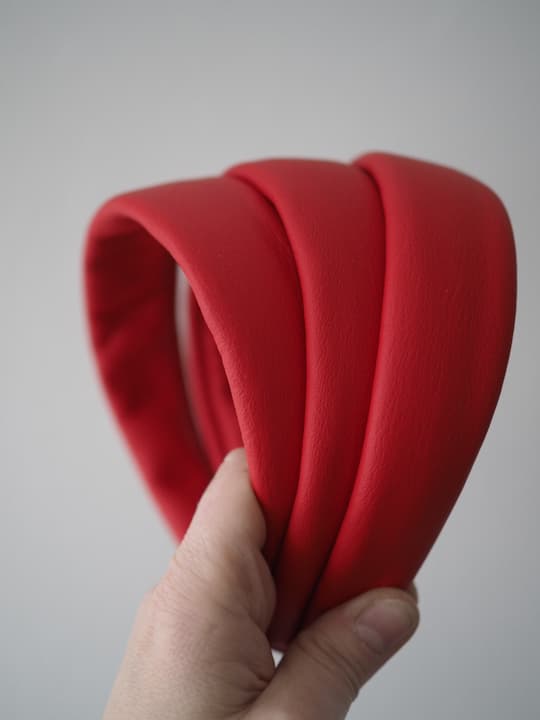 Suomessa käsityönä valmistettu nahkainen hiuspanta - Leather headband , handmade in Finland