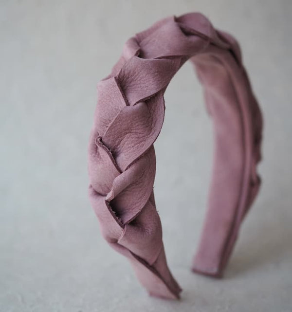 Suomessa käsityönä valmistettu nahkainen hiuspanta - Leather headband , handmade in Finland